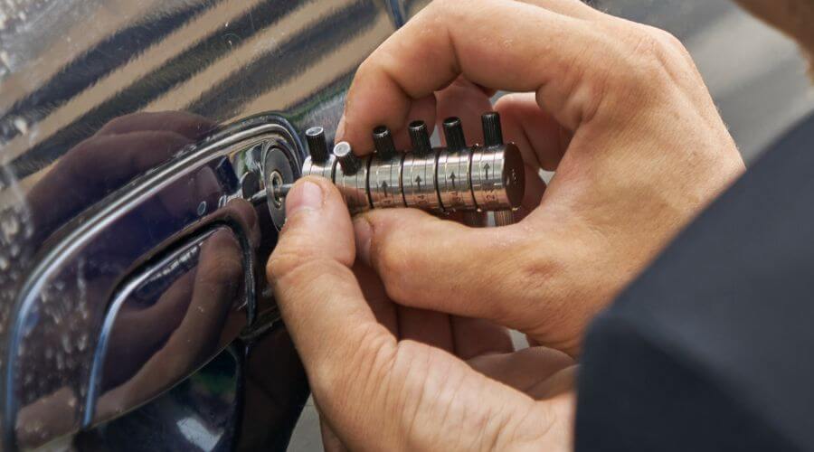 Expert new roof installation services in Glenallen, MO